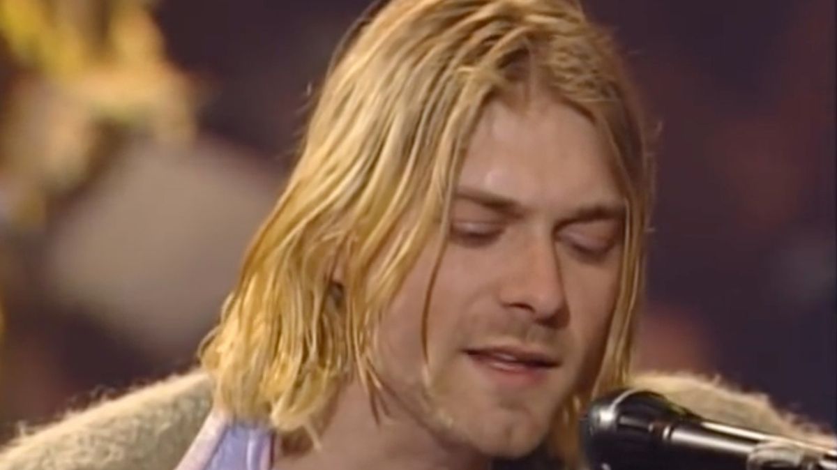 Kytara, se kterou třískl Cobain, se vydražila za 13 milionů